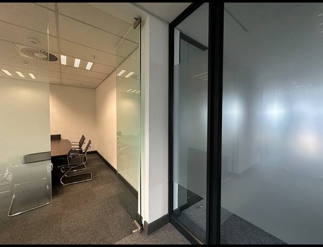 488M² OFFICE TO LET IN CENTURION CENTRAL